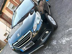 Schwarz Gebraucht 2015 Peugeot 2008 Allure SUV | 8.600 € (Etwas zu teuer)