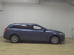 Blau Gebraucht 2022 Ford Mondeo Trend Kombi | 16.680 € (Guter Preis)
