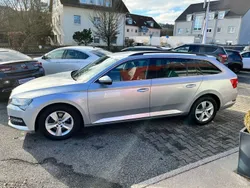 Silber Gebraucht 2020 Skoda Superb Ambition Kombi | 20.790 € (Guter Preis)