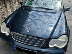 Blau Gebraucht 2002 Mercedes C180 Classic Limousine | 1.700 € (Superpreis)