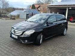 Schwarz Gebraucht 2013 Mercedes B200 Van / Kleinbus | 12.000 € (Etwas zu teuer)