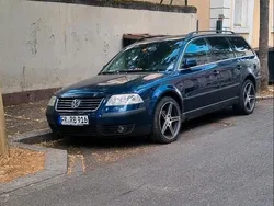 Blau Gebraucht 2003 VW Passat Van / Kleinbus | 1.750 € (Fairer Preis)