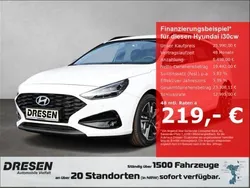 Weiss Gebraucht 2024 Hyundai i30 Advantage Kombi | 25.990 € (Fairer Preis)