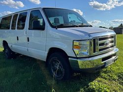 Weiß Gebraucht 2014 Ford Econoline Van / Kleinbus | 24.000 €