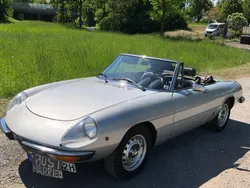 Grau Gebraucht 1982 Alfa Romeo Spider Cabrio | 16.900 €