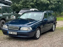 Blau Gebraucht 1998 Volvo V70 Kombi | 1.850 € (Teuer)