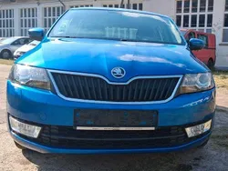 Blau Gebraucht 2014 Skoda Rapid Limousine | 3.900 € (Fairer Preis)