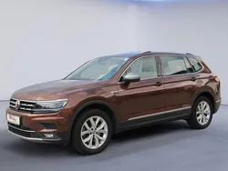 Braun Gebraucht 2018 VW Tiguan Allspace Highline SUV | 29.990 € (Fairer Preis)