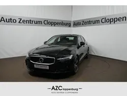 Black solid stone / solid Gebraucht 2020 Volvo S60 R-Design Limousine | 27.950 € (Guter Preis)