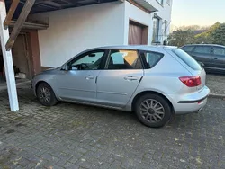 Grau Gebraucht 2005 Mazda 3 Limousine | 2.800 € (Fairer Preis)