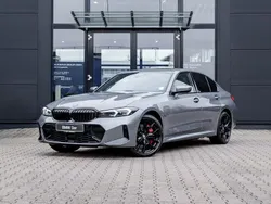 Grau Gebraucht 2024 BMW 330e M Sport Limousine | 60.900 €