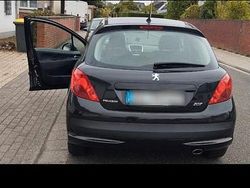 Schwarz Gebraucht 2006 Peugeot 207 Kleinwagen | 1.900 € (Fairer Preis)