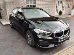 Schwarz Gebraucht 2020 BMW 118 Advantage Kleinwagen | 18.990 € (Fairer Preis)