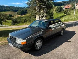 Grau Gebraucht 1991 Volvo 944 Limousine | 30.000 €