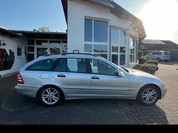 Grau Gebraucht 2004 Mercedes C220 Kombi | 3.950 €