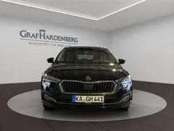 Schwarz Gebraucht 2024 Skoda Octavia Style Kombi | 33.790 € (Fairer Preis)