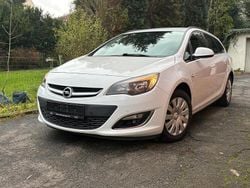 Weiß Gebraucht 2013 Opel Astra Kombi | 5.499 € (Fairer Preis)