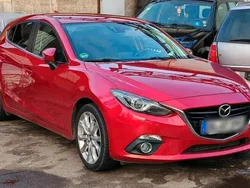 Rot Gebraucht 2015 Mazda 2 Sports-Line Kleinwagen | 8.600 €