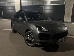 Grau Gebraucht 2019 Porsche Cayenne SUV | 74.000 € (Fairer Preis)