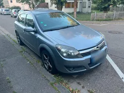 Silber Gebraucht 2006 Opel Astra Limousine | 1.100 € (Guter Preis)