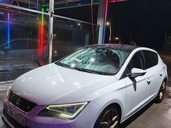 Weiß Gebraucht 2016 Seat Leon ST FR Kombi | 12.200 € (Etwas zu teuer)