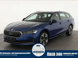 Blau Gebraucht 2024 Skoda Superb Selection Kombi | 40.495 € (Superpreis)