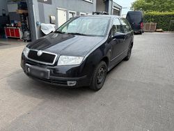 Schwarz Gebraucht 2003 Skoda Fabia Kombi | 999 € (Fairer Preis)