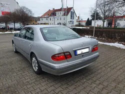 Silber Gebraucht 2001 Mercedes E220 Limousine | 5.500 € (Fairer Preis)