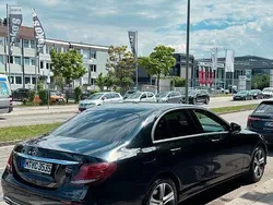 Schwarz Gebraucht 2020 Mercedes E220 Limousine | 19.990 € (Etwas zu teuer)