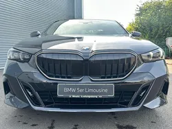Grau Neu 2025 BMW 540 M Sport Limousine | 77.749 € (Superpreis)