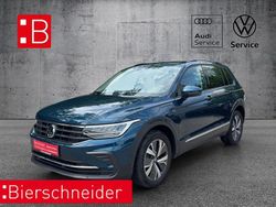 Blau Gebraucht 2021 VW Tiguan Life SUV | 29.950 € (Etwas zu teuer)