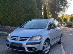 Silber Gebraucht 2008 VW Golf V Comfortline Limousine | 3.950 € (Fairer Preis)