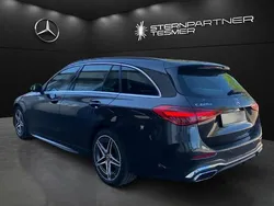 Grau Gebraucht 2024 Mercedes C220 AMG Limousine | 38.690 € (Guter Preis)