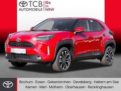 Karminarot metallic Gebraucht 2023 Toyota Yaris Hybrid Connect Style | 24.889 € (Fairer Preis)