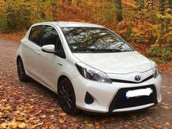 Weiß Gebraucht 2013 Toyota Yaris Kleinwagen | 9.500 € (Fairer Preis)
