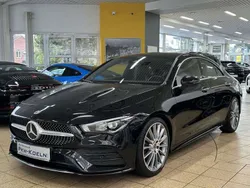 Kosmosschwarz metalliclack Gebraucht 2019 Mercedes CLA180 AMG line Limousine | 32.850 €