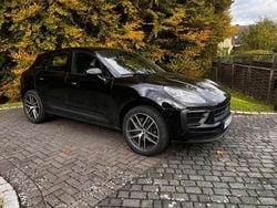 Schwarz Gebraucht 2022 Porsche Macan SUV | 57.970 € (Guter Preis)