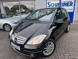 Kosmosschwarz metalliclack Gebraucht 2010 Mercedes A180 Avantgarde Kleinwagen | 10.900 €