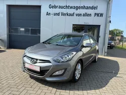Grau Gebraucht 2014 Hyundai i30 Trend Kombi | 5.950 € (Fairer Preis)