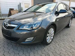 Grau Gebraucht 2011 Opel Astra Kombi | 2.650 € (Guter Preis)