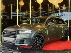 Grau Gebraucht 2018 Audi SQ7 Sport SUV | 53.900 € (Etwas zu teuer)