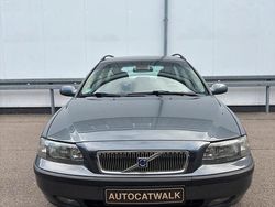 Grau Gebraucht 2002 Volvo V70 Kombi | 7.650 €