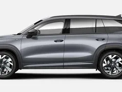 Graphitegrau metallic Neu 2025 Skoda Kodiaq SportLine SUV | 48.787 € (Guter Preis)