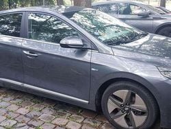 Grau Gebraucht 2020 Hyundai Ioniq Premium Kleinwagen | 15.950 € (Fairer Preis)