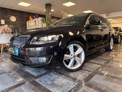 Schwarz Gebraucht 2016 Skoda Octavia Style Kombi | 11.890 € (Fairer Preis)