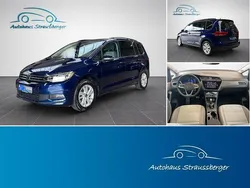 Blau Gebraucht 2023 VW Touran Comfortline Van / Kleinbus | 32.890 € (Fairer Preis)