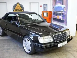 Schwarz Gebraucht 1995 Mercedes E320 Cabrio | 37.580 €