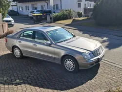 Silber Gebraucht 2004 Mercedes E220 Elegance Limousine | 5.678 € (Fairer Preis)