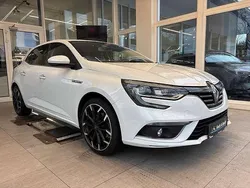 Weiß Gebraucht 2016 Renault Mégane GrandTour Bose Edition Kombi | 10.450 € (Fairer Preis)
