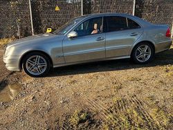 Grau Gebraucht 2008 Mercedes E320 Avantgarde Limousine | 7.900 € (Teuer)